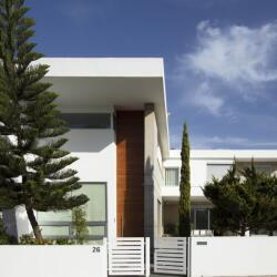 Tghouse Private Residence Modern Design Acharchitects